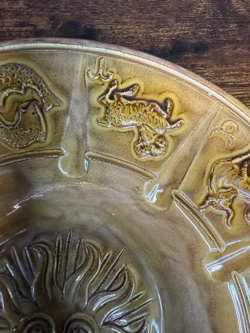Unknown vintage ceramic